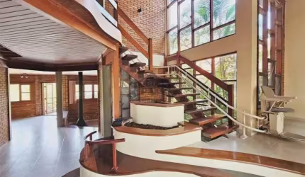 Casa Sobrado alto padrão à venda no Condomínio Nova Higienópolis no Jardim do Golf I em Jandira - SP