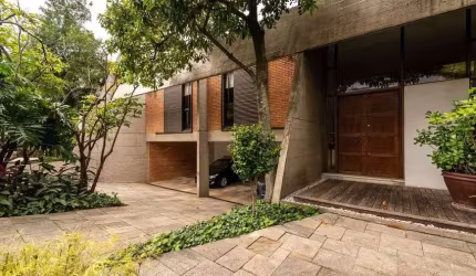 Casa para aluguel e venda com 885 metros quadrados com 4 quartos em Pacaembu - São Paulo - SP