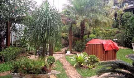 Casa de condomínio para venda possui 229 metros quadrados em Sousas - Campinas - SP.