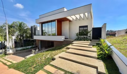 Casa à Venda no Condomínio Helvétia Park II em Indaiatuba - SP