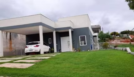 Casa à venda no condomínio Figueira Garden Atibaia - Atibaia - SP