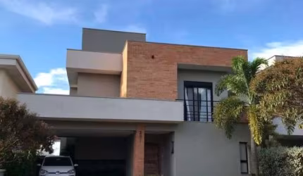 Casa à venda no Condomínio Vila dos Plátanos em Campinas - SP.