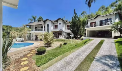 Casa à venda no Condomínio Dom Henrique II no bairro Parque Dom Henrique em Cotia - SP