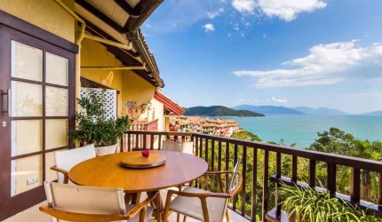 Apartamento Duplex mobiliado à venda em Costa Verde Tabatinga em Caraguatatuba Litoral de São Paulo.