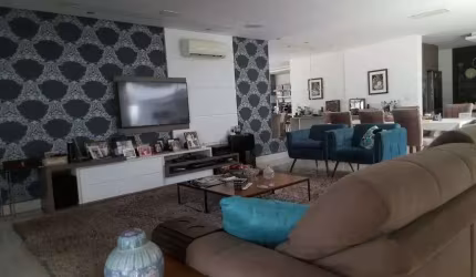 Casa sobrado à venda e locação no Condomínio Nova Esplanada 2 em Votorantim - SP