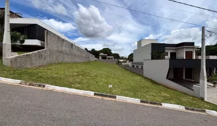Terreno à venda na Villa D’ Oro em Vinhedo - SP
