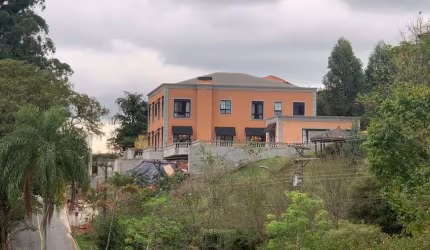 Casa à venda no Condomínio Tamboré 1 em Barueri - SP.
