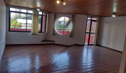 Apartamento para venda no Edifício Parthenon no Cambuí em Campinas / SP