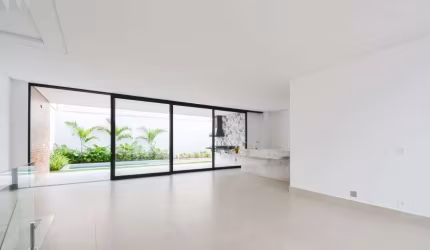 Casa sobrado alto padrão à venda no Condomínio Vila Luni em Indianópolis em São Paulo - SP