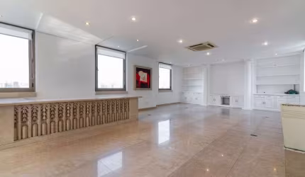Duplex para venda tem 403 metros quadrados com 6 quartos em Indianópolis - São Paulo - SP