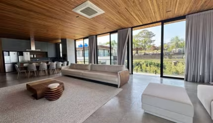 Casa alto padrão à venda no condomínio Aldeia da baleia em Baleia em São Sebastião - SP