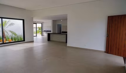 Casa térrea alto padrão à venda no Condomínio Saint Charbel em Araçoiaba da Serra - SP.