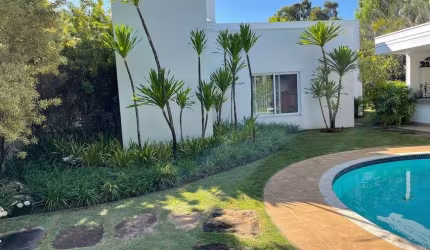 Casa reformada à venda no condomínio Gramado em Campinas / SP