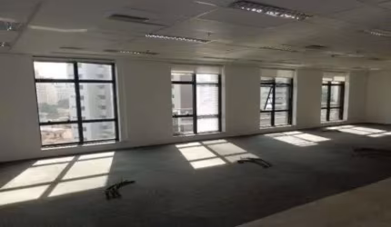 Sala Comercial para locação com 163 metros quadrados no Cambuí em Campinas - SP.
