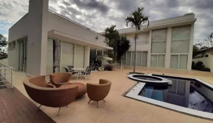 Casa alto padrão à venda no Condomínio Alphaville Campinas - SP.