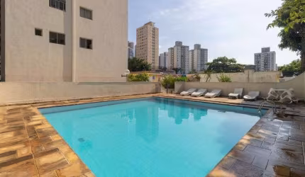 Apartamento à Venda no Prédio 1983 na Saúde - São Paulo - SP