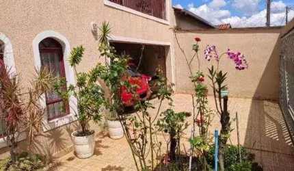 Sobrado à Venda no DIC IV (Conjunto Habitacional Lech Walesa) em Campinas - SP