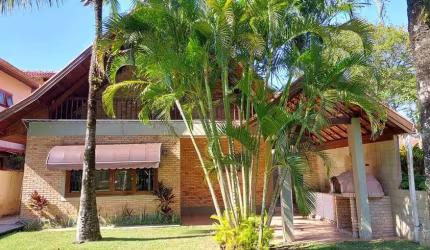 Sobrado à Venda em Guaecá - São Sebastião - SP