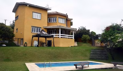 Casa de condomínio à venda na Granja Vianna - SP.