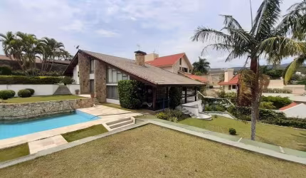 Casa à venda em Atibaia no Jardim Itaperi, Quadra dos Príncipes - São Paulo