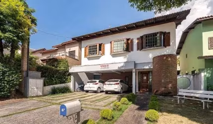 Sobrado de alto padrão à venda no Alphaville Residencial 9 em Santana de Parnaíba - SP