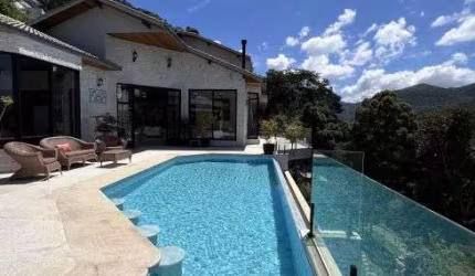 Casa sobrado à venda no Condomínio Santa Júlia em Itaipava em Petrópolis - RJ