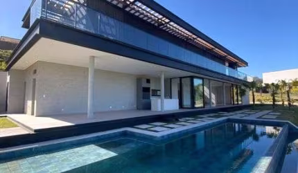 Casa alto padrão à venda ou aluguel no Condomínio Fazenda Serra Azul em Itupeva - SP