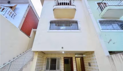 Excelente Sobrado à venda no Bairro Vila das Belezas - São Paulo - SP