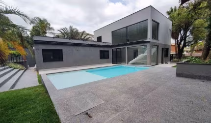 Casa à venda no Condomínio Alphaville 2 em Barueri - SP.