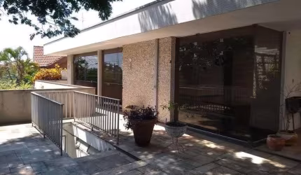 Casa à venda e locação no Taquaral em Campinas - SP.
