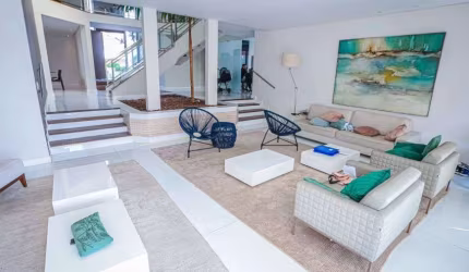 Casa alto padrão à venda e para locação no Condomínio Alphaville Residencial 2 em Barueri - SP