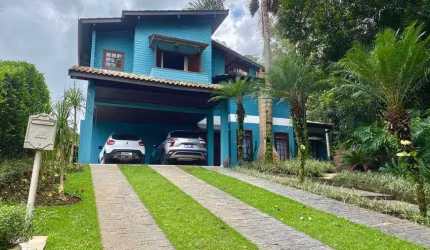 Casa com sobrado à venda no Condomínio Condomínio São Fernando bairro Parque Viana - Barueri - SP