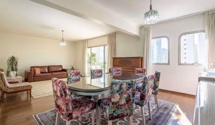 Apartamento para venda possui 196 metros quadrados com 4 quartos em Indianópolis - São Paulo - SP