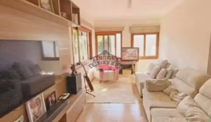 Casa Sobrado alto padrão à venda no Condomínio Vila Velha na Granja Viana em Carapicuíba - SP