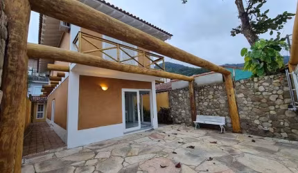 Excelente casa de Praia à venda em São Sebastião - São Paulo.