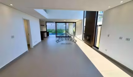 Casa Sobrado alto padrão à venda no Condomínio Parque Dom Henrique II em Cotia - SP