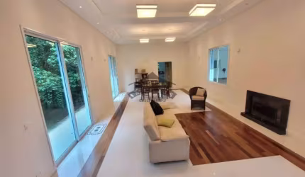 Casa Sobrado alto padrão à venda no Condomínio Parque Dom Henrique II em Cotia - SP