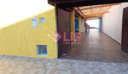 Linda Casa à Venda no Bairro dos Golfinhos!