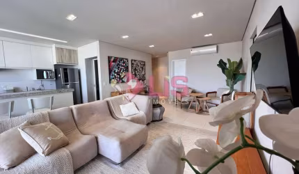 Venha morar neste belo apartamento mobiliado no Aruan com vista para o mar!