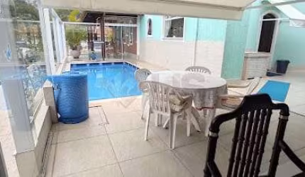 Casa à venda 5 Quartos, 1 Suite, 4 Vagas, 293M², Delfim Verde, Caraguatatuba - SP
