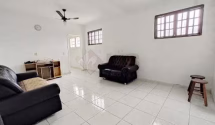 Casa à venda 3 Quartos, 1 Suite, 1 Vaga, 130M², Massaguaçu, Caraguatatuba - SP
