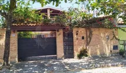 Casa à venda 5 Quartos, 1 Suite, 5 Vagas, Martim de Sá, Caraguatatuba - SP