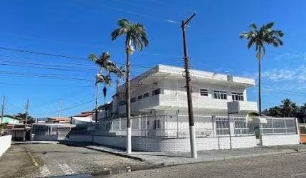 Prédio para Locação 13 Quartos, 13 Suites, 8 Vagas, 1450M², Praia das Palmeiras, Caraguatatuba - SP
