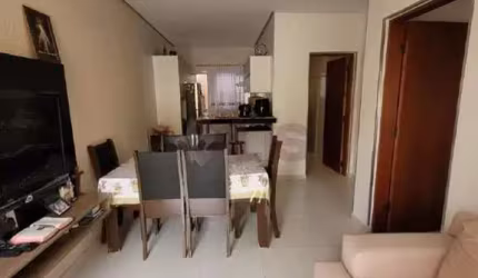 CASA TÉRREA EM CONDOMÍNIO, TOTALMENTE REFORMADA. IMÓVEL INTERESSANTE. vENHA CONHECER!