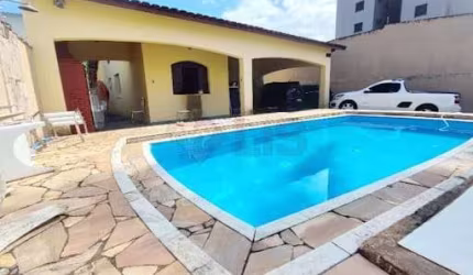 Casa à venda 3 Quartos, 1 Suite, 7 Vagas, 285M², Prainha, Caraguatatuba - SP