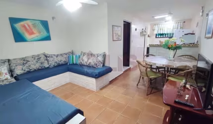 Encantador Sobrado em Condomínio Próximo à Martim de Sá