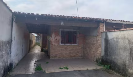 Casa à Venda no Bairro do Golfinho - Caraguatatuba!