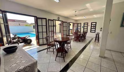 EXCELENTE SOBRADO COM PISCINA E CHURRASQUEIRA PRAIA DAS PALMEIRAS