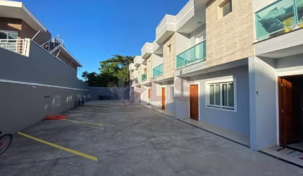 Casa em Condomínio a 100m da Praia | 2 Suítes e 2 Vagas