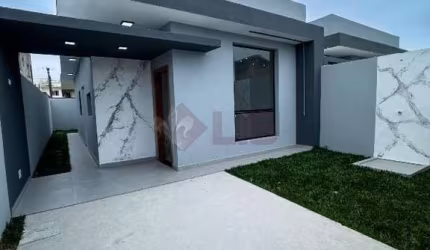 Casa para venda em rua pavimentada no Balneário dos Golfinhos - Caraguatatuba SP